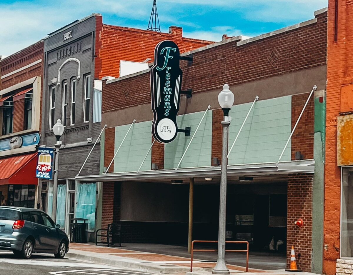 Freeman’s Restaurant storefront with neon sign in Downtown El Reno, Oklahoma